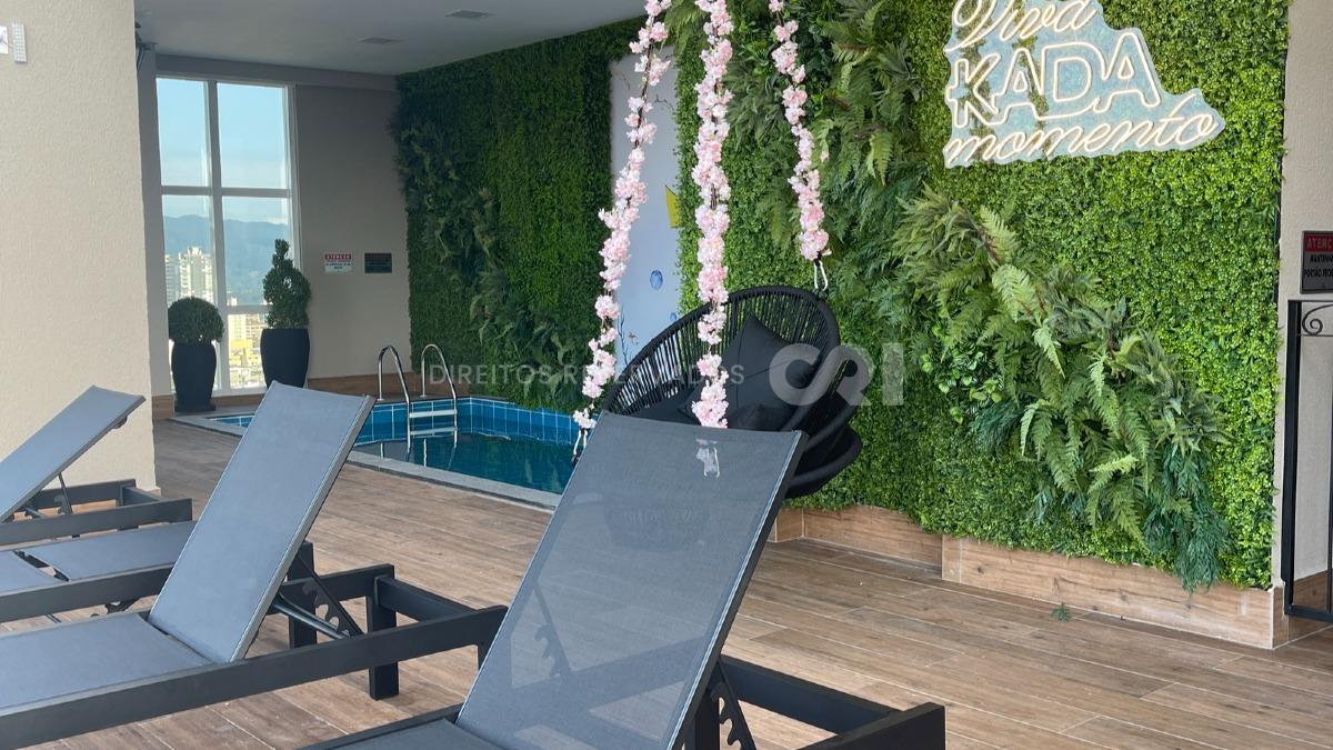 Apartamento com 2 Suítes no Château Avenue no Morretes, Itapema