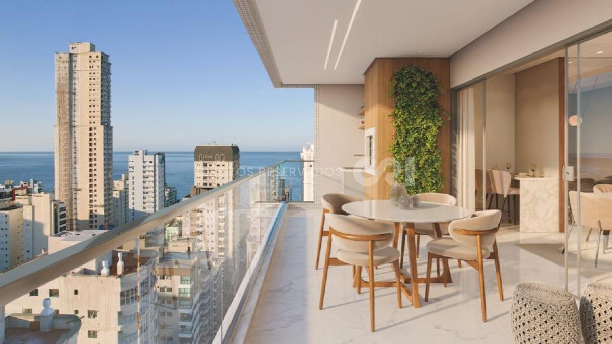 Apartamento com 3 Suítes no Edifício Santiago na Meia Praia, Itapema