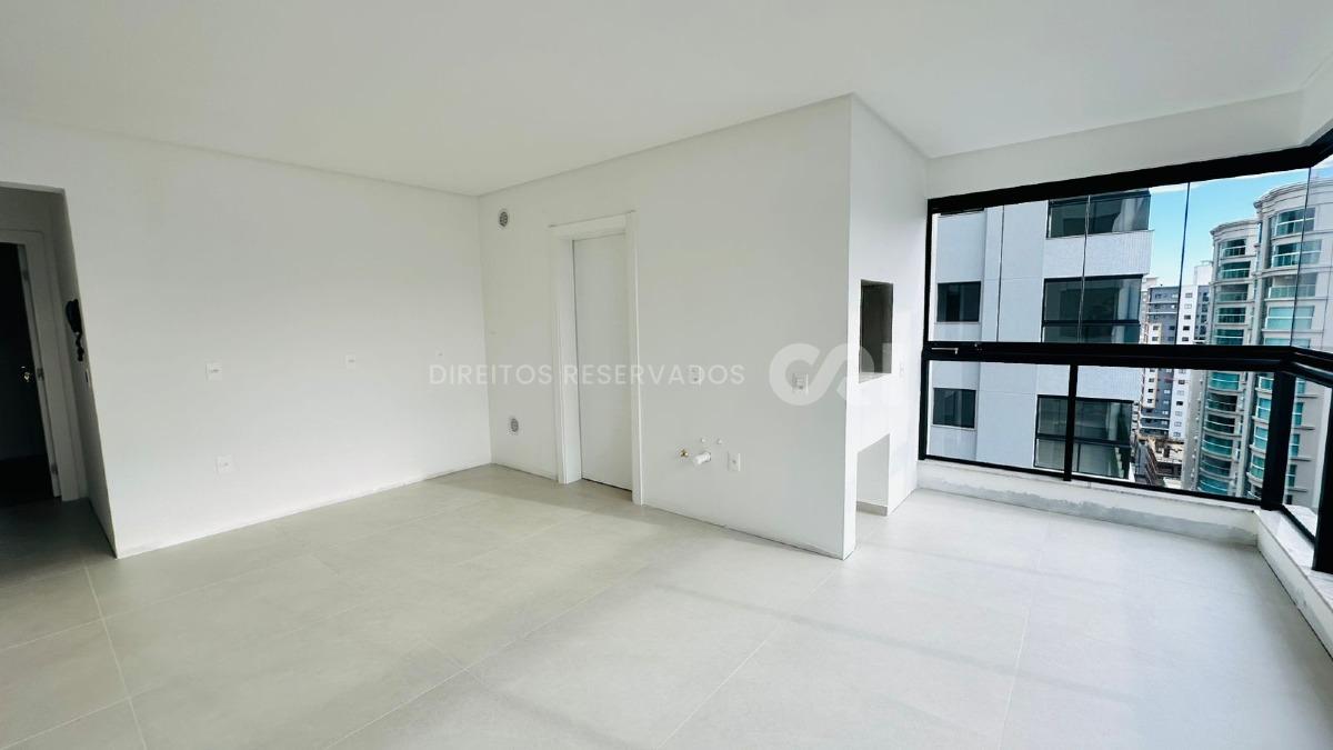 Apartamento com 3 Suítes no Impéria Del Mare em Meia Praia, Itapema