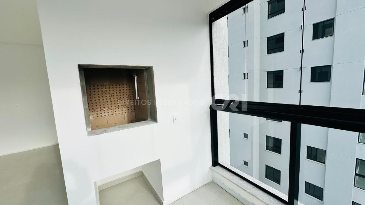 Apartamento com 3 Suítes no Impéria Del Mare em Meia Praia, Itapema