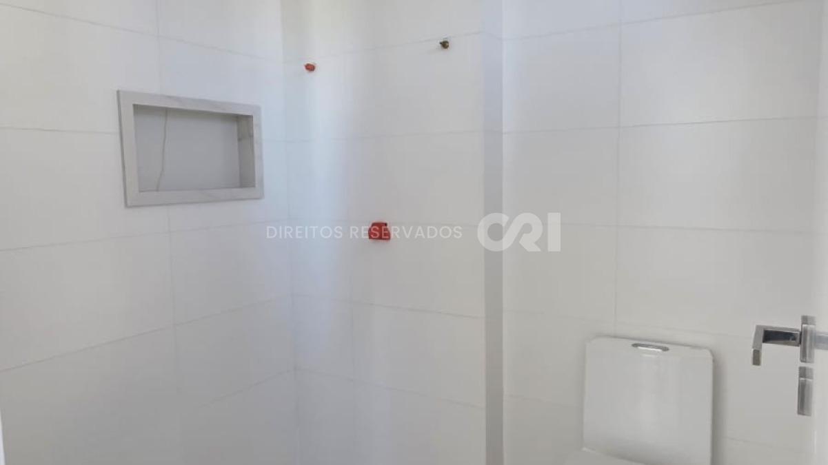 Apartamento com 3 Suítes no Palazzo Parigi na Meia Praia, Itapema