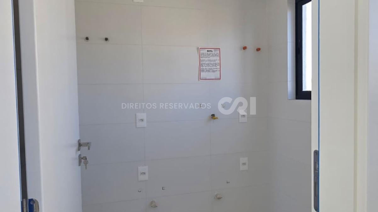 Apartamento com 3 Suítes no Palazzo Parigi na Meia Praia, Itapema