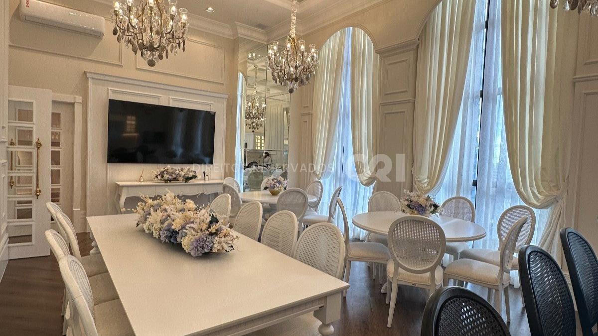 Apartamento com 3 Suítes no Palazzo Parigi na Meia Praia, Itapema