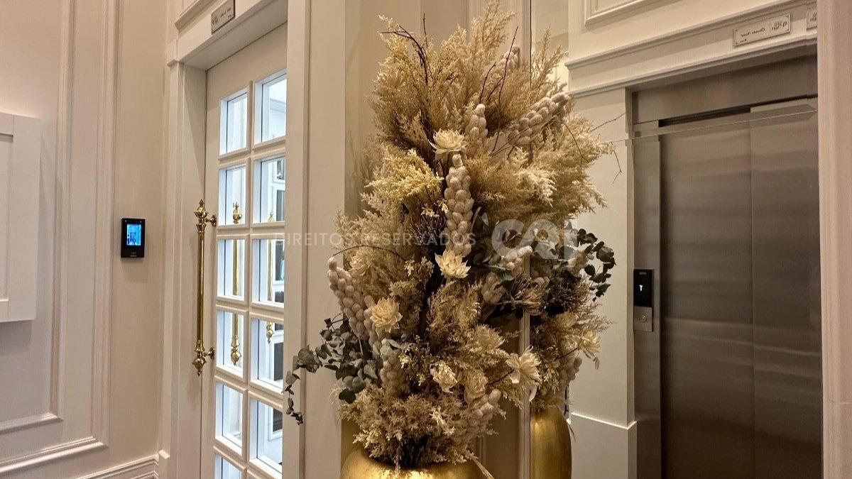 Apartamento com 3 Suítes no Palazzo Parigi na Meia Praia, Itapema