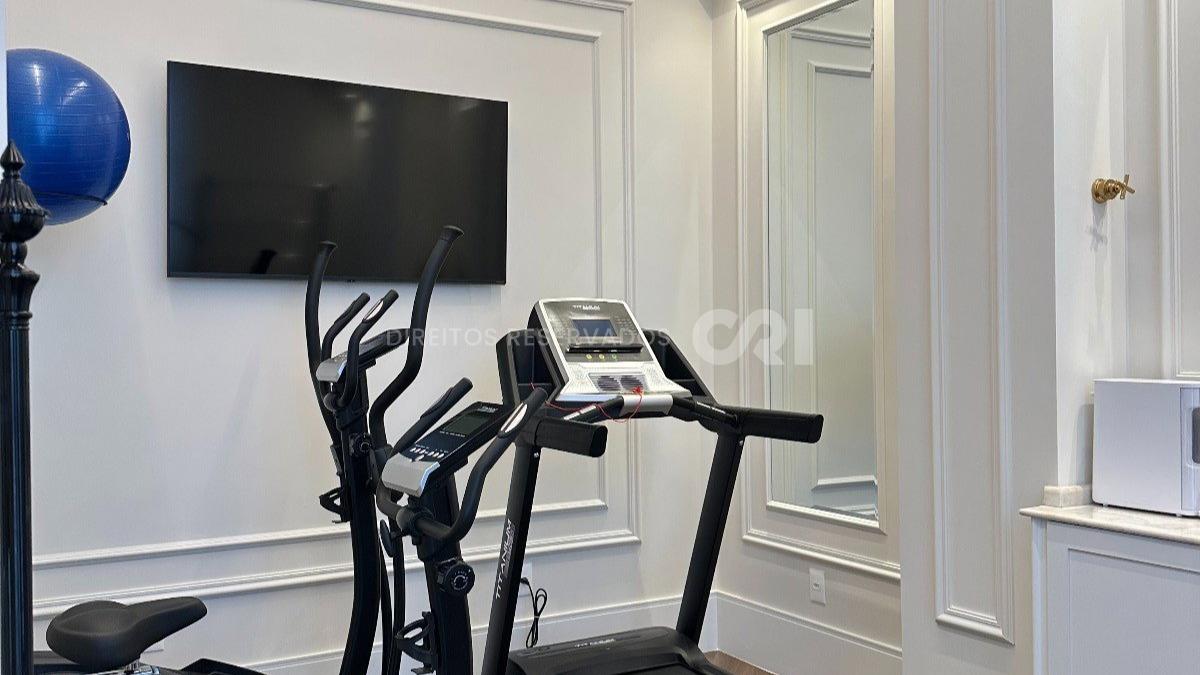 Apartamento com 3 Suítes no Palazzo Parigi na Meia Praia, Itapema