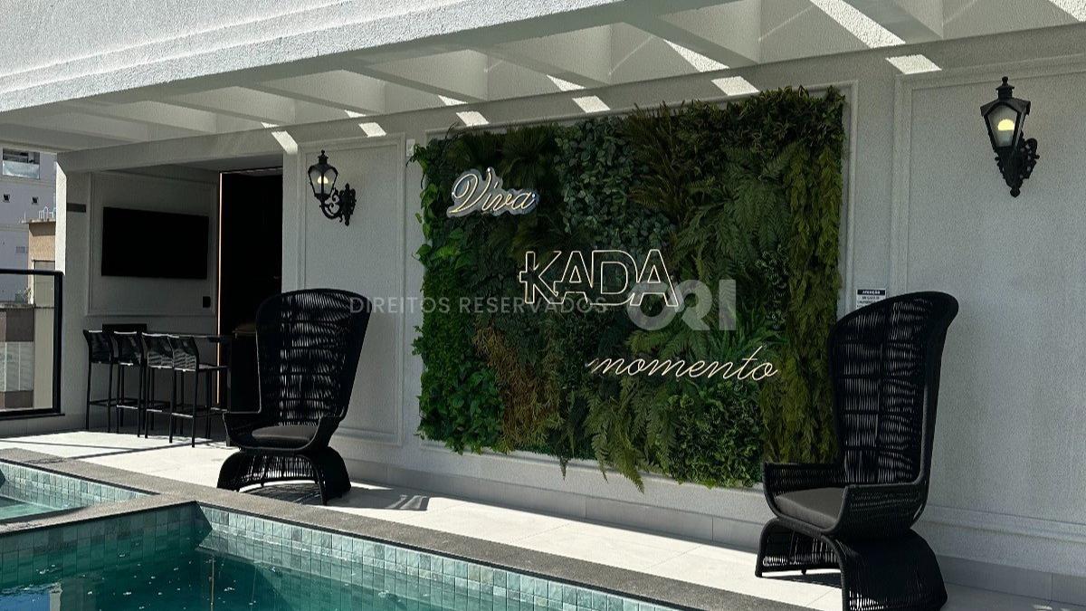 Apartamento com 3 Suítes no Palazzo Parigi na Meia Praia, Itapema