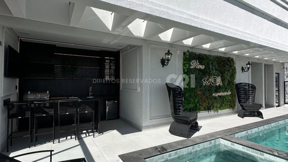 Apartamento com 3 Suítes no Palazzo Parigi na Meia Praia, Itapema