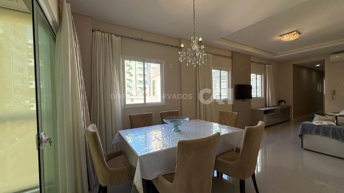 Apartamento com 3 Suítes no Grand Place na Meia Praia, Itapema
