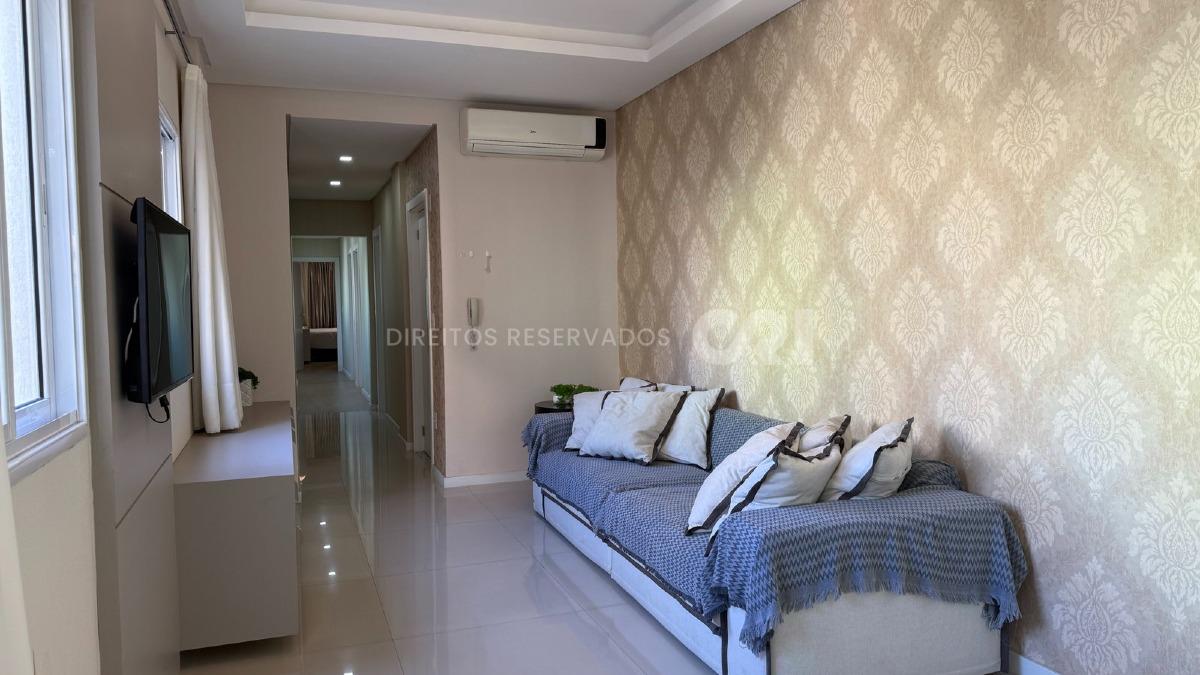 Apartamento com 3 Suítes no Grand Place na Meia Praia, Itapema