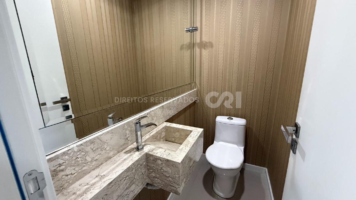 Apartamento com 3 Suítes no Grand Place na Meia Praia, Itapema