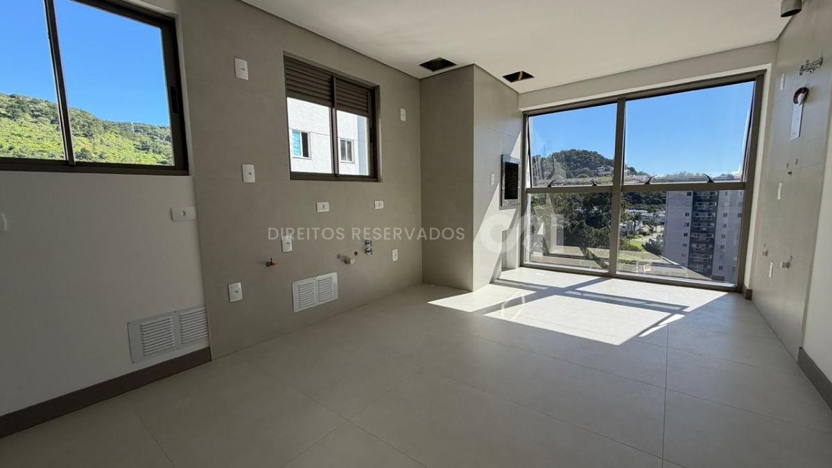 Apartamento com 2 quartos no Soul Brava na Praia Brava em Itajaí