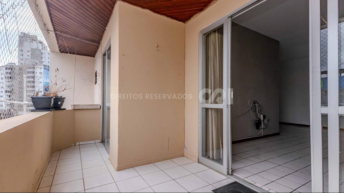 Apartamento com 2 Quartos no Edifício Dona Herta no Centro de Balneário Camboriú
