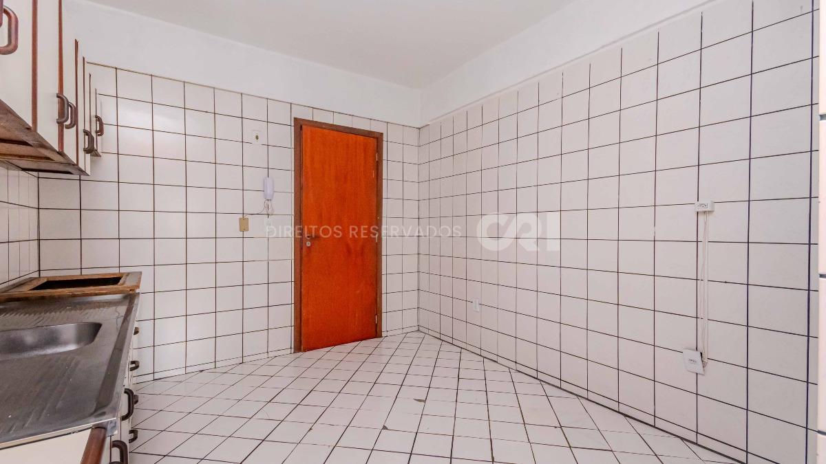 Apartamento com 2 Quartos no Edifício Dona Herta no Centro de Balneário Camboriú