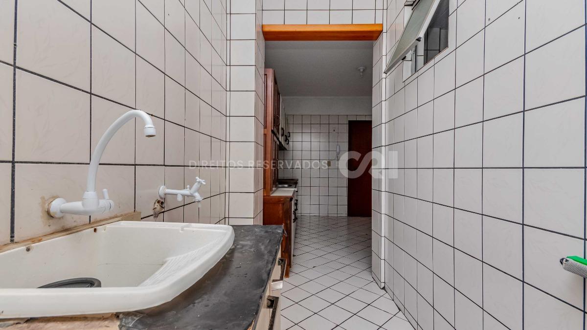 Apartamento com 2 Quartos no Edifício Dona Herta no Centro de Balneário Camboriú
