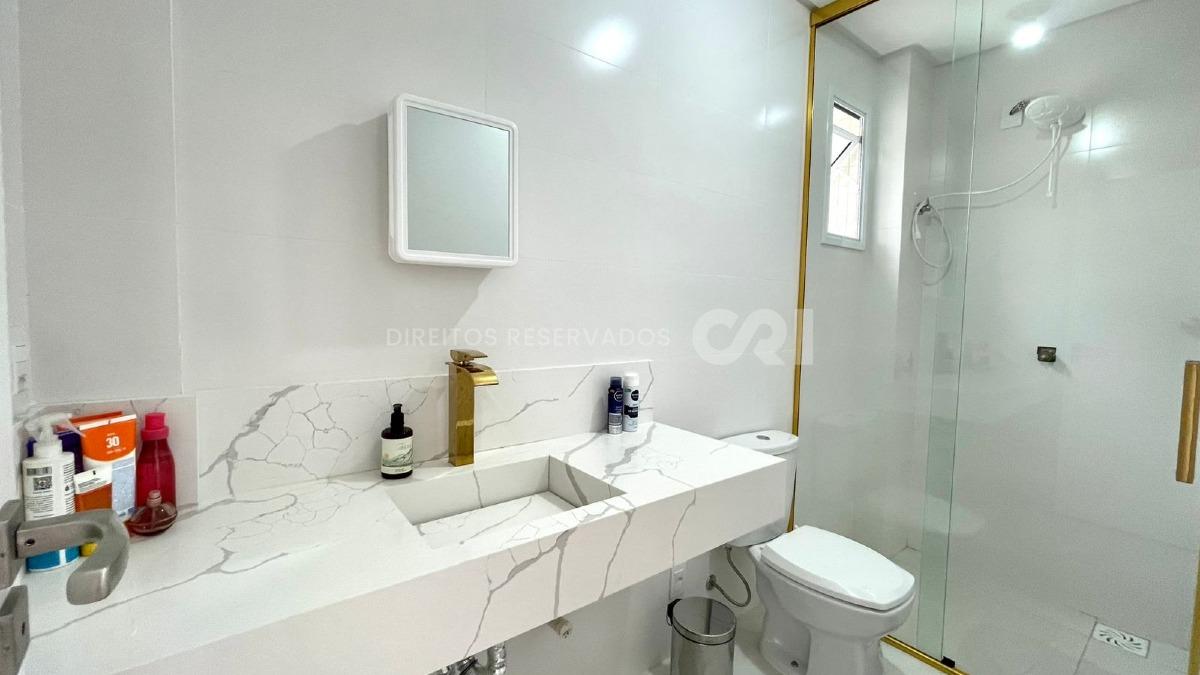 Apartamento com 4 Quartos no Grand Soleil na Meia Praia, Itapema