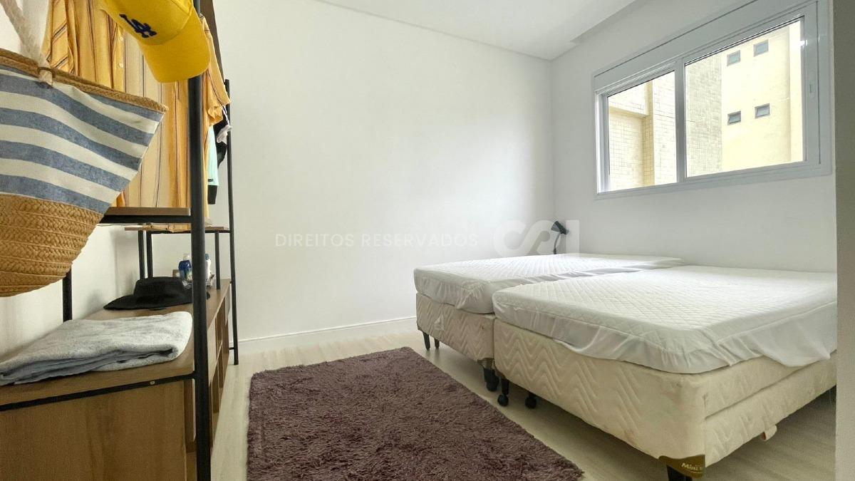 Apartamento com 4 Quartos no Grand Soleil na Meia Praia, Itapema