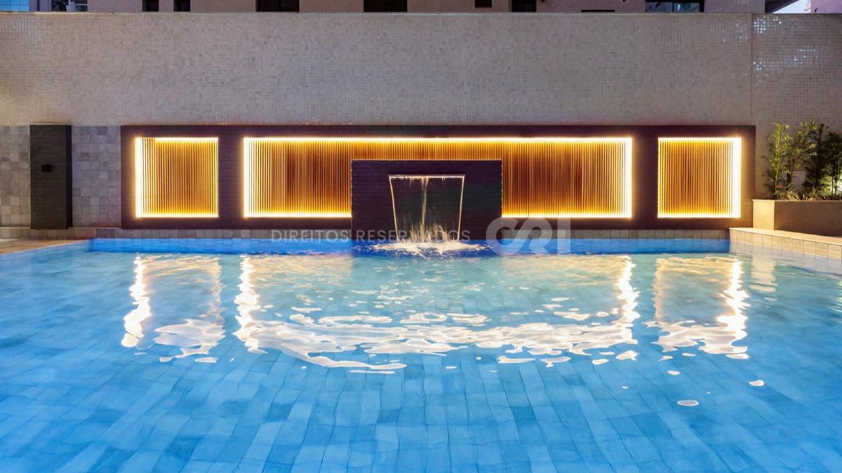 Apartamento com 4 Quartos no Grand Soleil na Meia Praia, Itapema