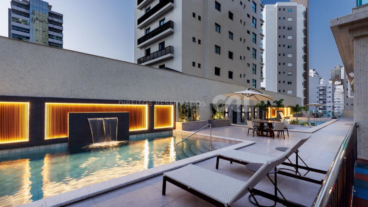 Apartamento com 4 Quartos no Grand Soleil na Meia Praia, Itapema