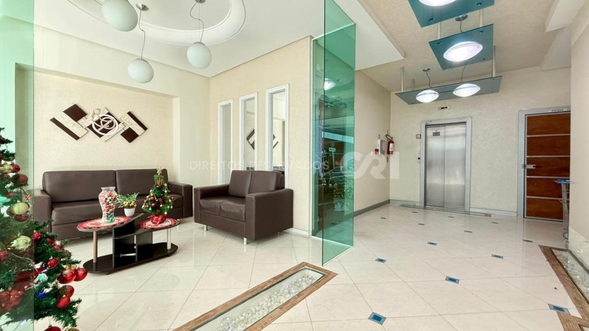 Apartamento com 3 Dormitórios no Ville de Paris na Meia Praia, Itapema