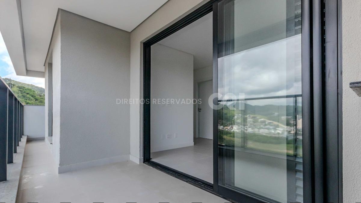 Apartamento 2 dormitórios no Brava Breeze na Praia Brava em Itajaí