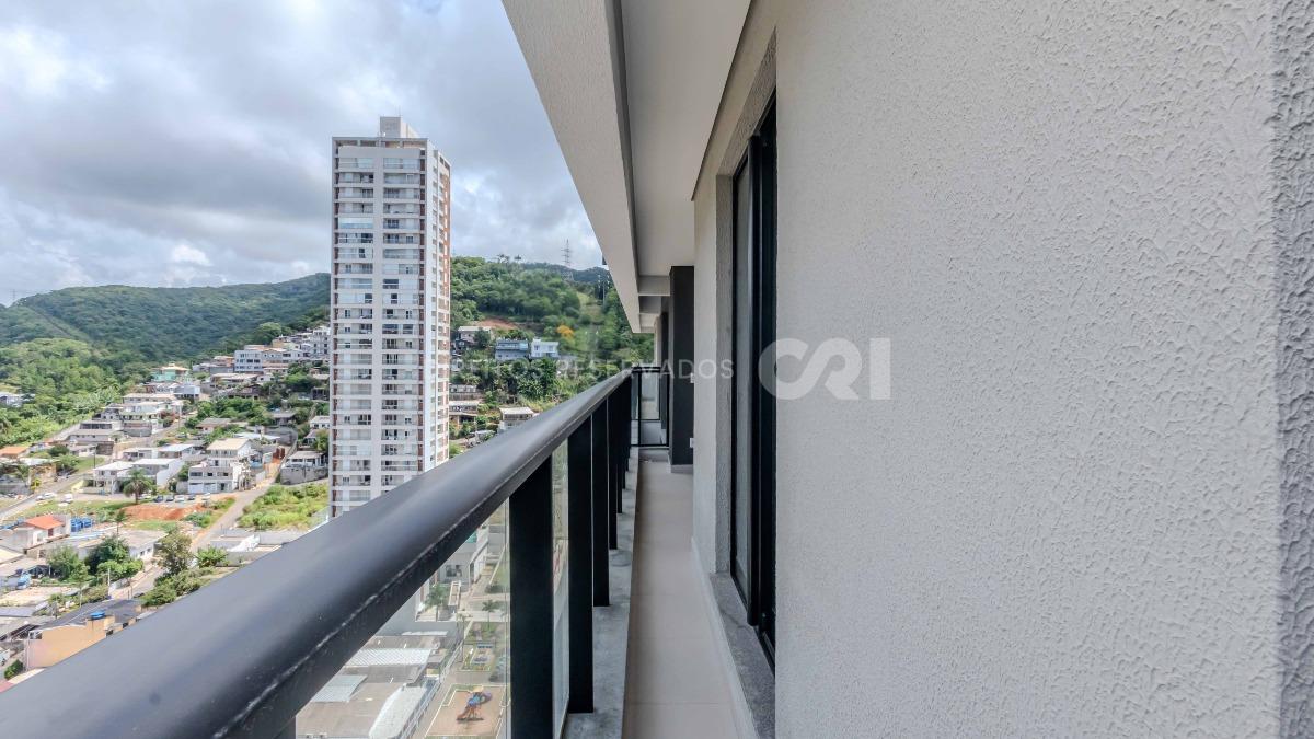 Apartamento com 2 Quartos no Brava Breeze na Praia Brava em Itajaí