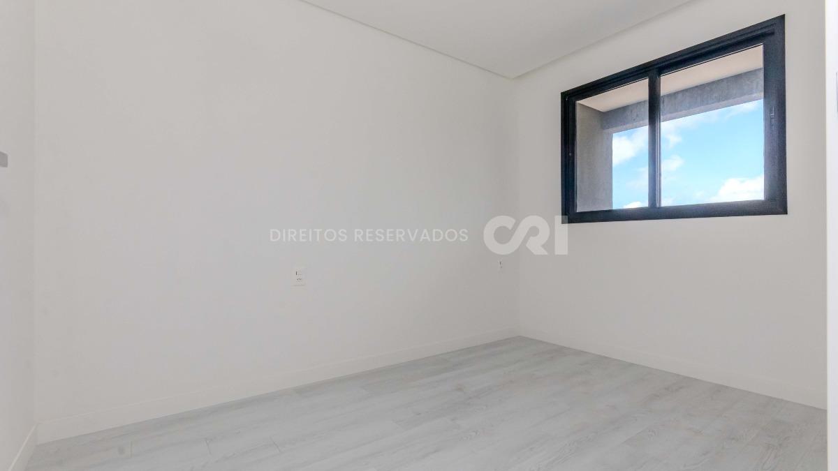 Apartamento com 2 Quartos no Brava Breeze na Praia Brava em Itajaí