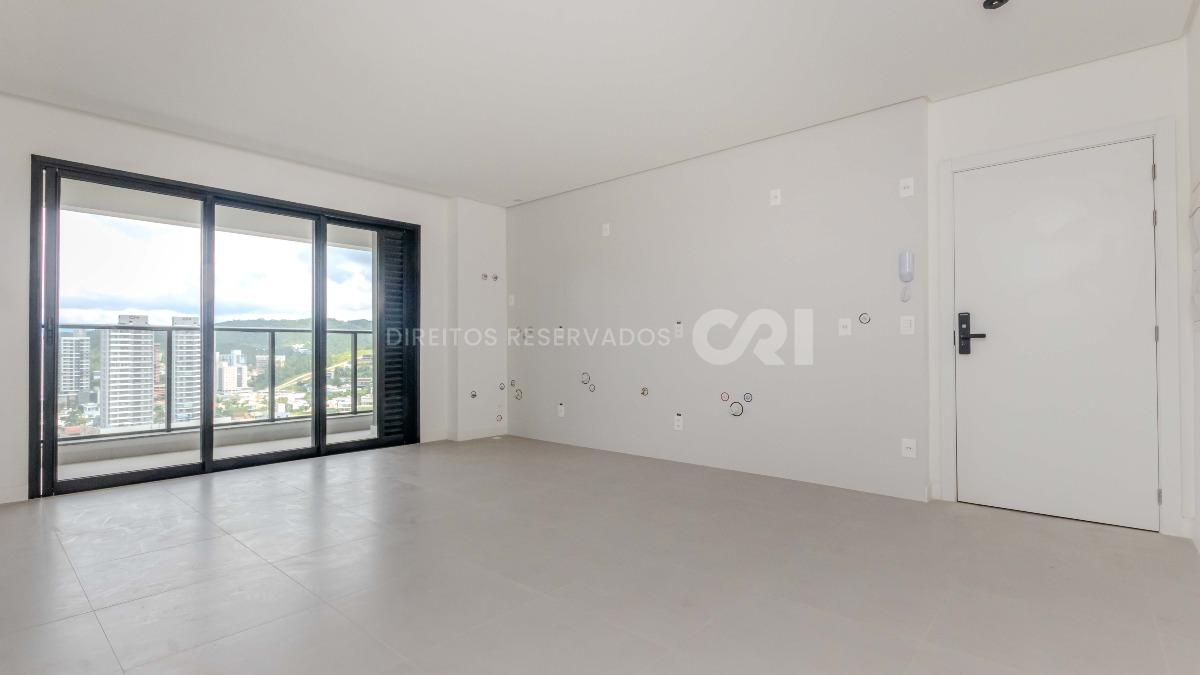 Apartamento com 2 Quartos no Brava Breeze na Praia Brava em Itajaí