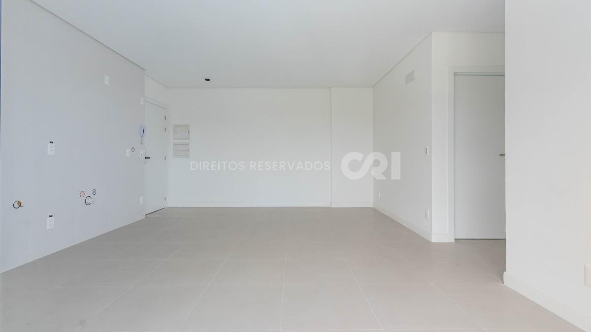 Apartamento com 2 Quartos no Brava Breeze na Praia Brava em Itajaí