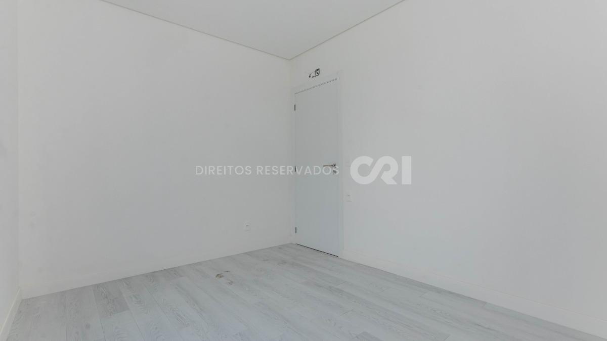 Apartamento com 2 Quartos no Brava Breeze na Praia Brava em Itajaí