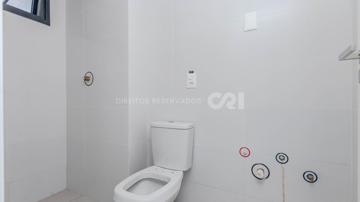 Apartamento com 2 Quartos no Brava Breeze na Praia Brava em Itajaí