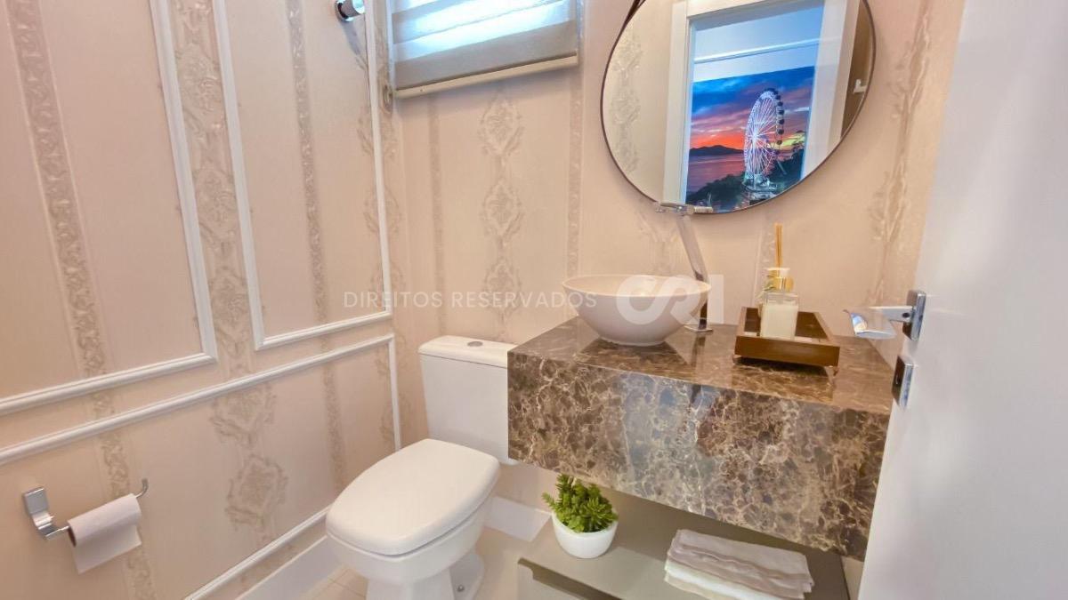 Apartamento com 3 suítes no Residencial Sans Souci no Centro de Balneário Camboriú