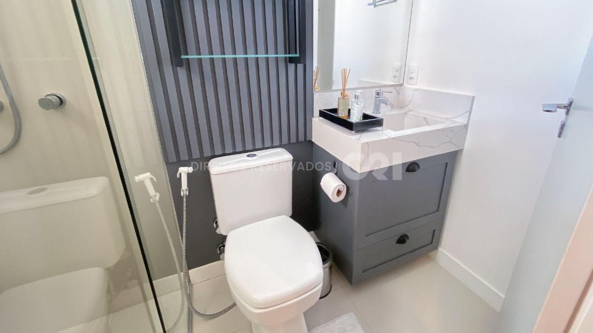 Apartamento com 3 suítes no Residencial Sans Souci no Centro de Balneário Camboriú