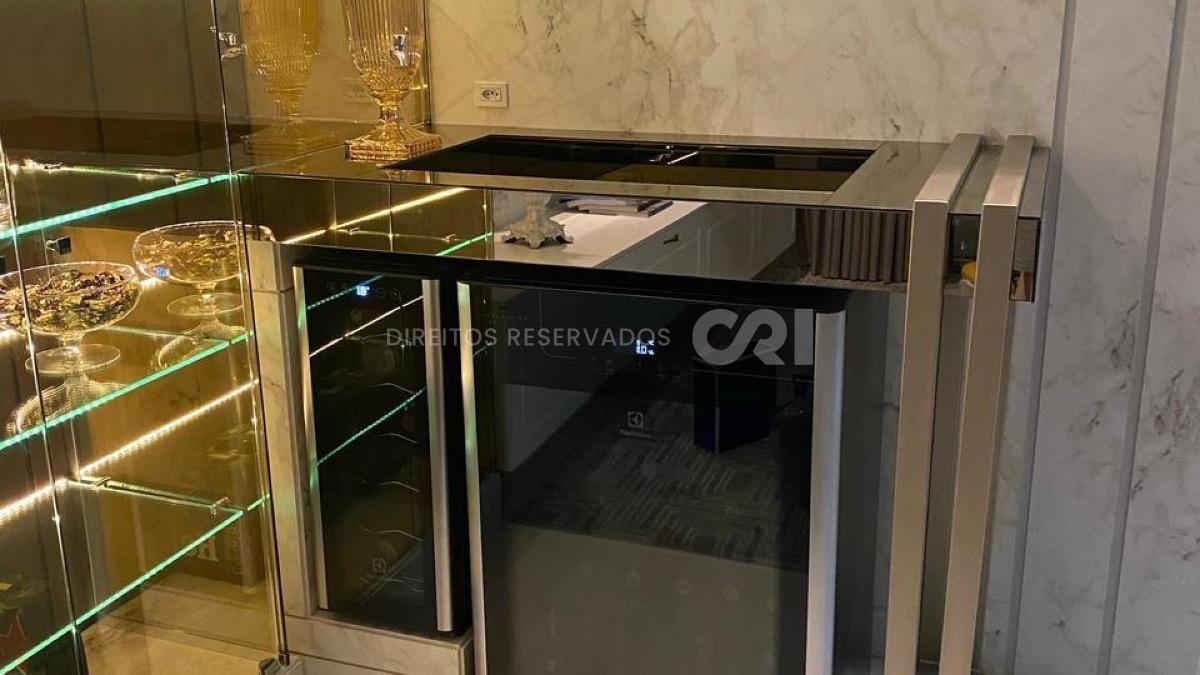 Apartamento com 3 suítes no Residencial Sans Souci no Centro de Balneário Camboriú