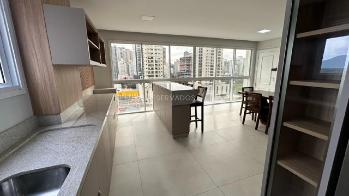 Apartamento com 2 Suítes no Edifício Netuno em Perequê, Porto Belo
