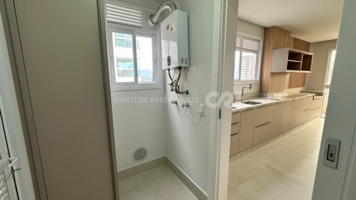 Apartamento com 2 Suítes no Edifício Netuno em Perequê, Porto Belo