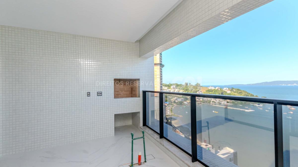 Apartamento com 4 suítes no Number One Tower Frente Mar no Centro em Itapema