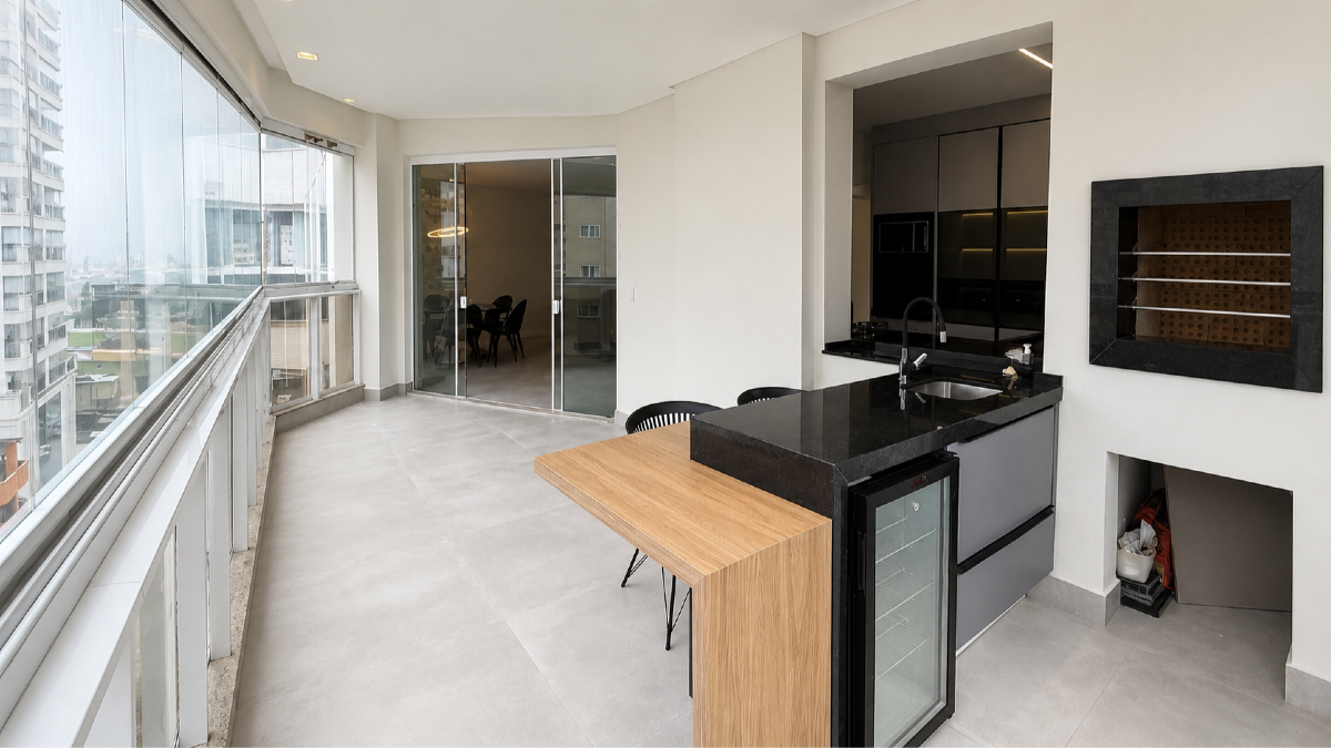 Apartamento com 4 suítes no Residencial Águas Cristalinas na Meia Praia, Itapema