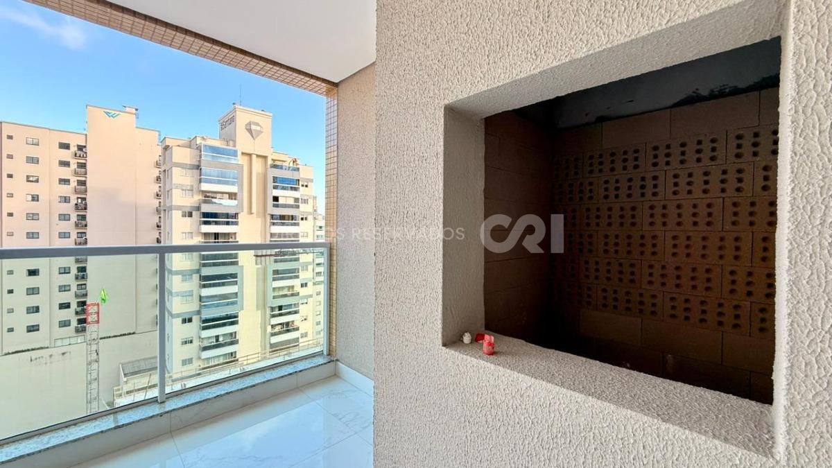 Apartamento com 3 Suítes no Edifício Sangiovese na Meia Praia, Itapema