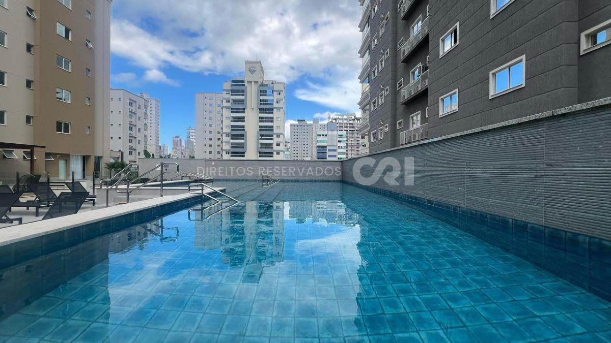 Apartamento com 3 Suítes no Edifício Sangiovese na Meia Praia, Itapema