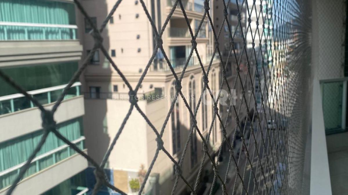 Apartamento com 3 Dormitórios no Residencial Caravelas em Meia Praia, Itapema
