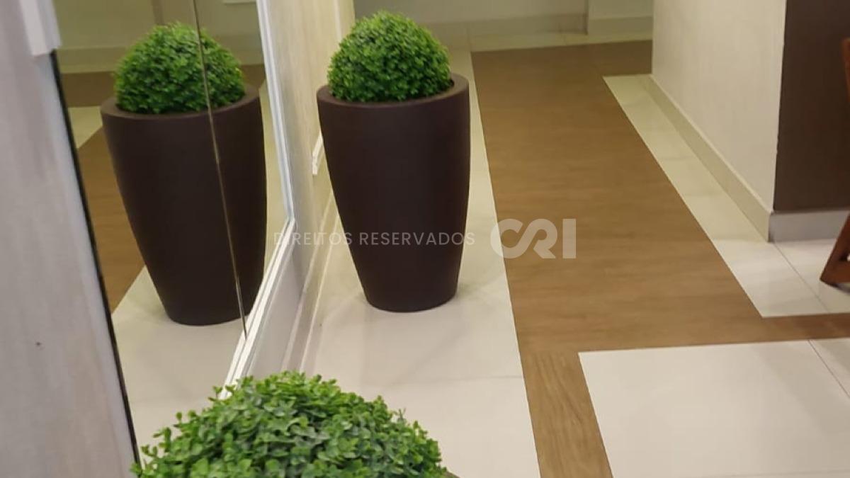 Apartamento com 3 Dormitórios no Residencial Caravelas em Meia Praia, Itapema