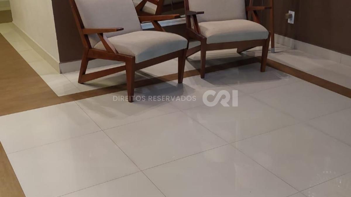 Apartamento com 3 Dormitórios no Residencial Caravelas em Meia Praia, Itapema