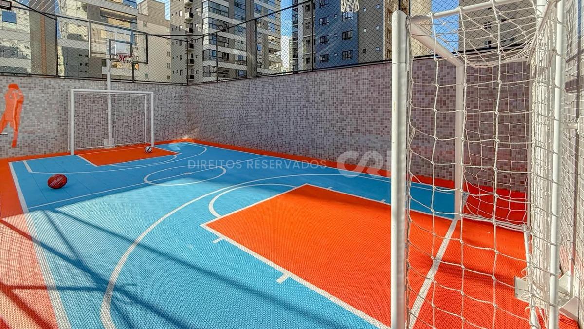 Apartamento com 3 Dormitórios no Le Voyage na Meia Praia, Itapema