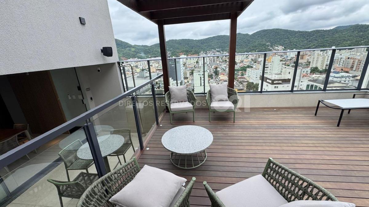 Apartamento Mobiliado com 3 Suítes no Edifício Tierra del Sol no Centro de Balneário Camboriú
