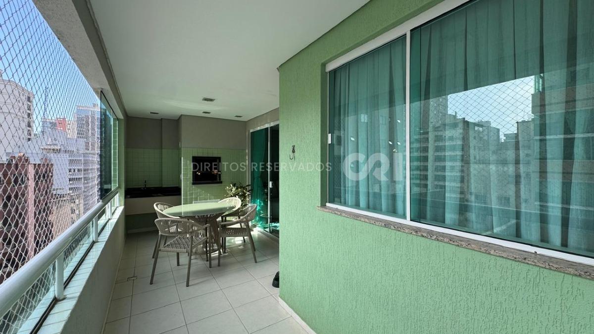 Apartamento com 4 Dormitórios no Edifício Canaã na Meia Praia, Itapema