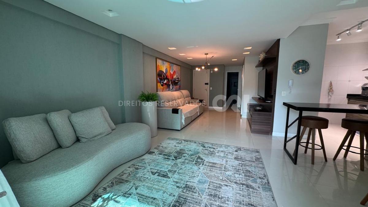 Apartamento com 4 Dormitórios no Edifício Canaã na Meia Praia, Itapema