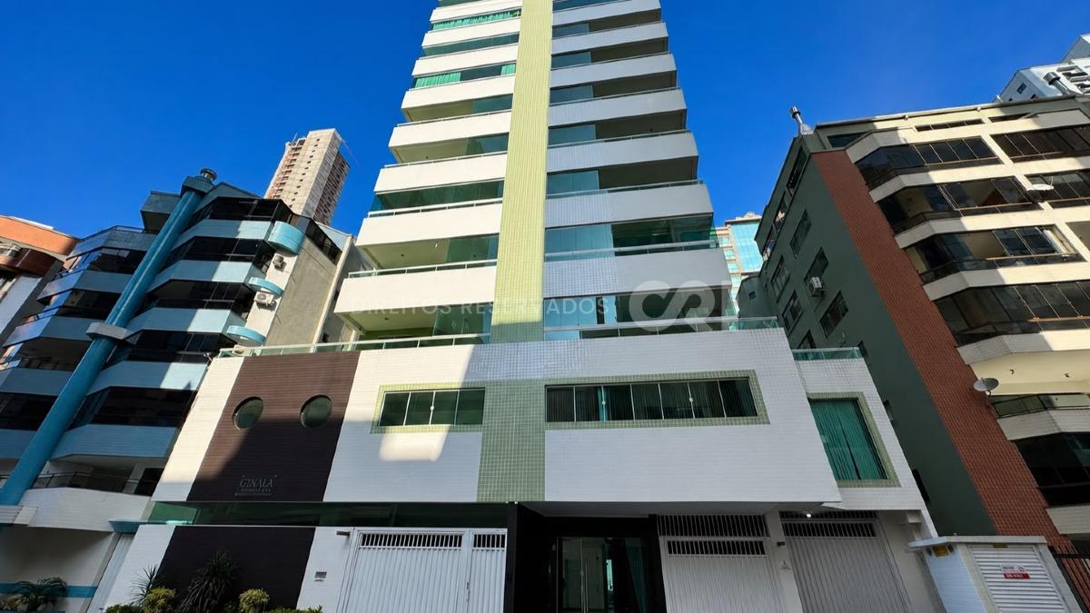 Apartamento com 4 Dormitórios no Edifício Canaã na Meia Praia, Itapema