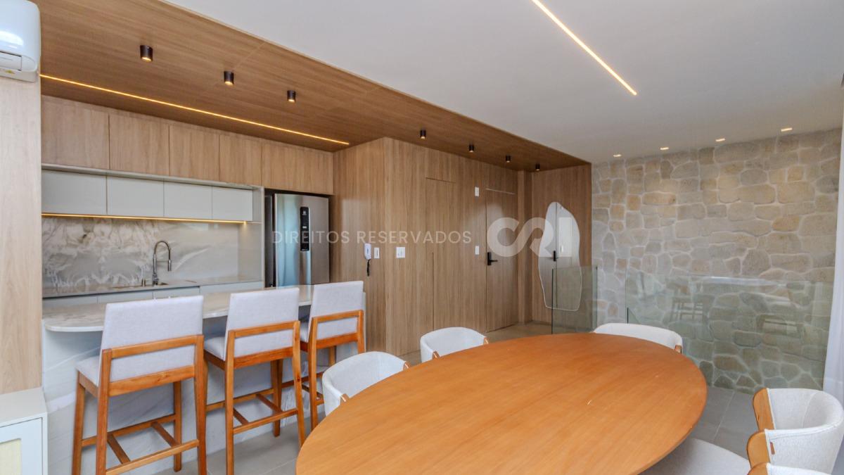 Cobertura Duplex Mobiliada no Edifício JK com 3 suítes na Praia Brava em Itajaí