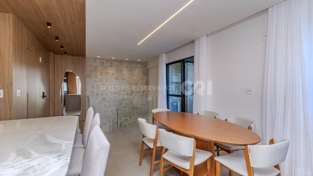 Cobertura Duplex Mobiliada no Edifício JK com 3 suítes na Praia Brava em Itajaí