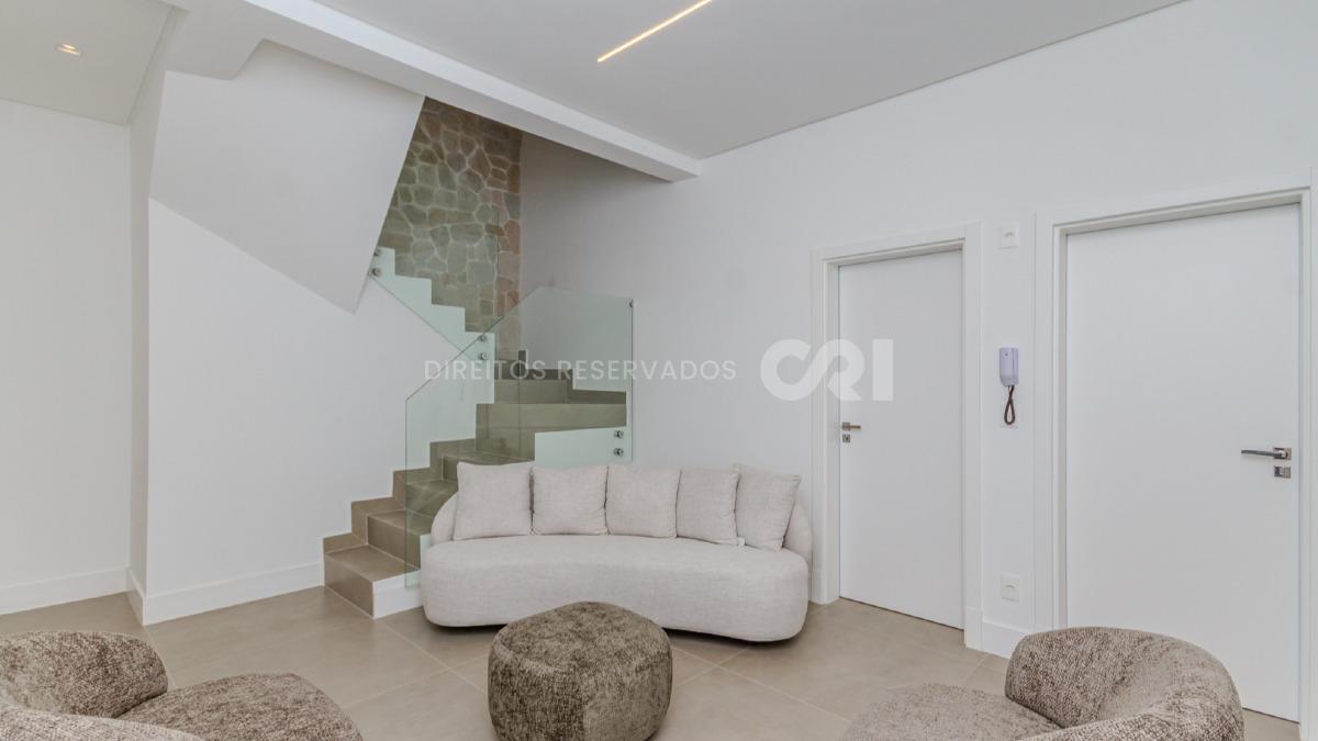 Cobertura Duplex Mobiliada no Edifício JK com 3 suítes na Praia Brava em Itajaí